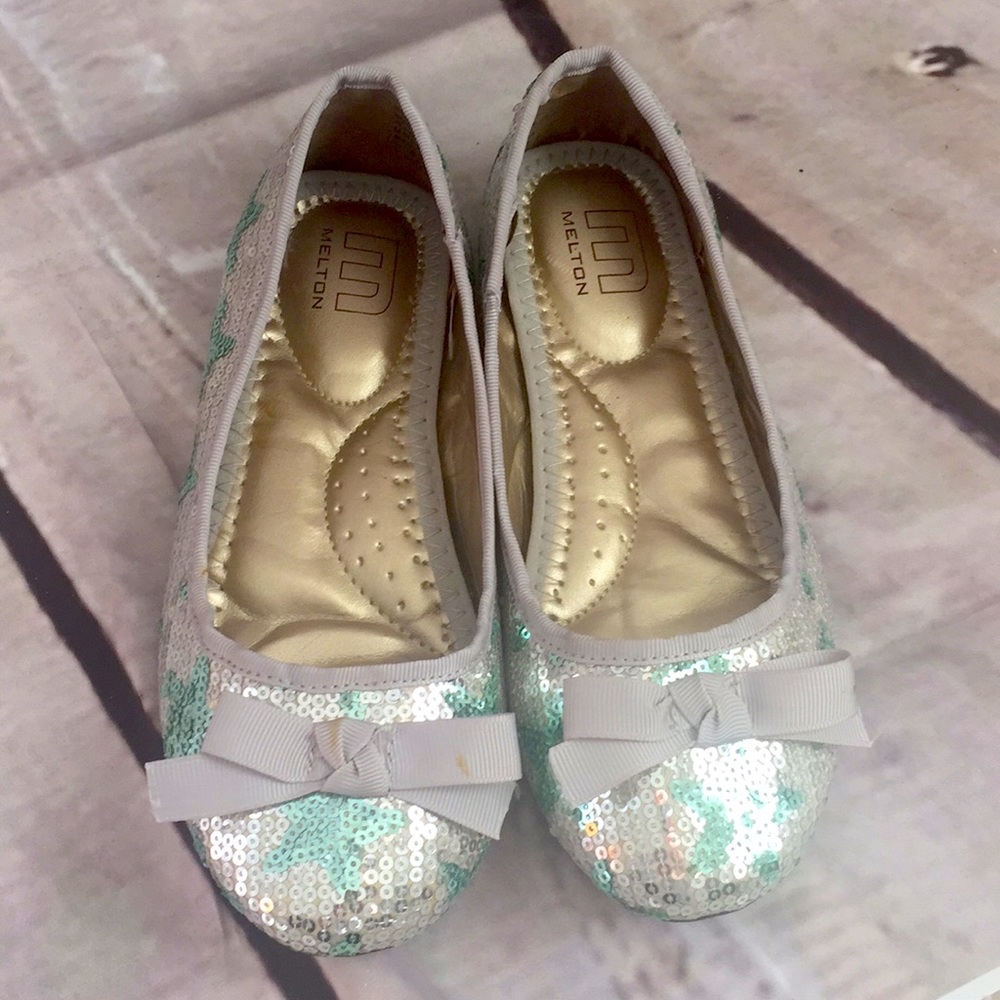 Melton girl sequin flat in size 2